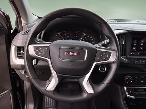 Used 2024 GMC Terrain SLE image 11