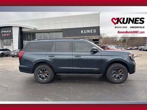 Used 2025 Ford Expedition Tremor image 4