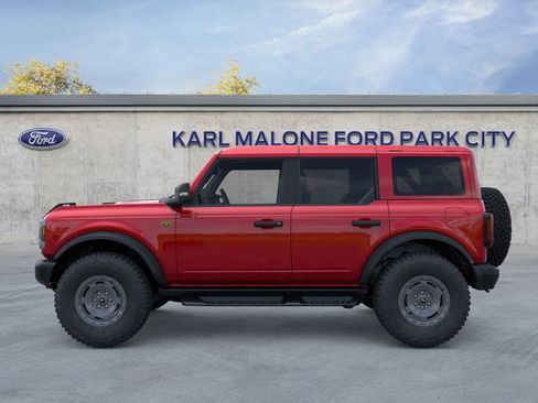 New 2025 Ford Bronco Badlands image 3