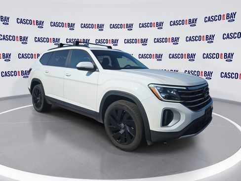 Used 2024 Volkswagen Atlas SE AWD/4WD image 1