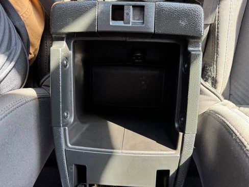 Used 2017 Jeep Wrangler Sport image 30