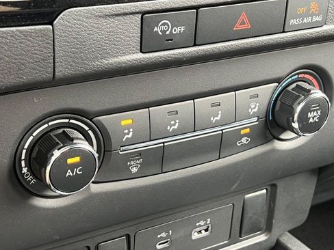 Used 2024 Nissan Frontier SV w/ Technology Package AWD/4WD image 30