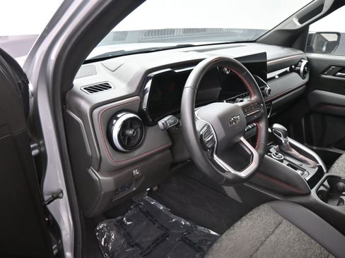 Used 2024 Chevrolet Colorado Z71 w/ Z71 Convenience Package 2 AWD/4WD image 12
