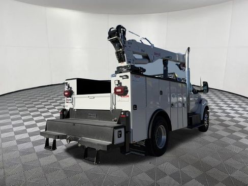 New 2026 Ford F750 2WD SuperCab Super Duty image 4