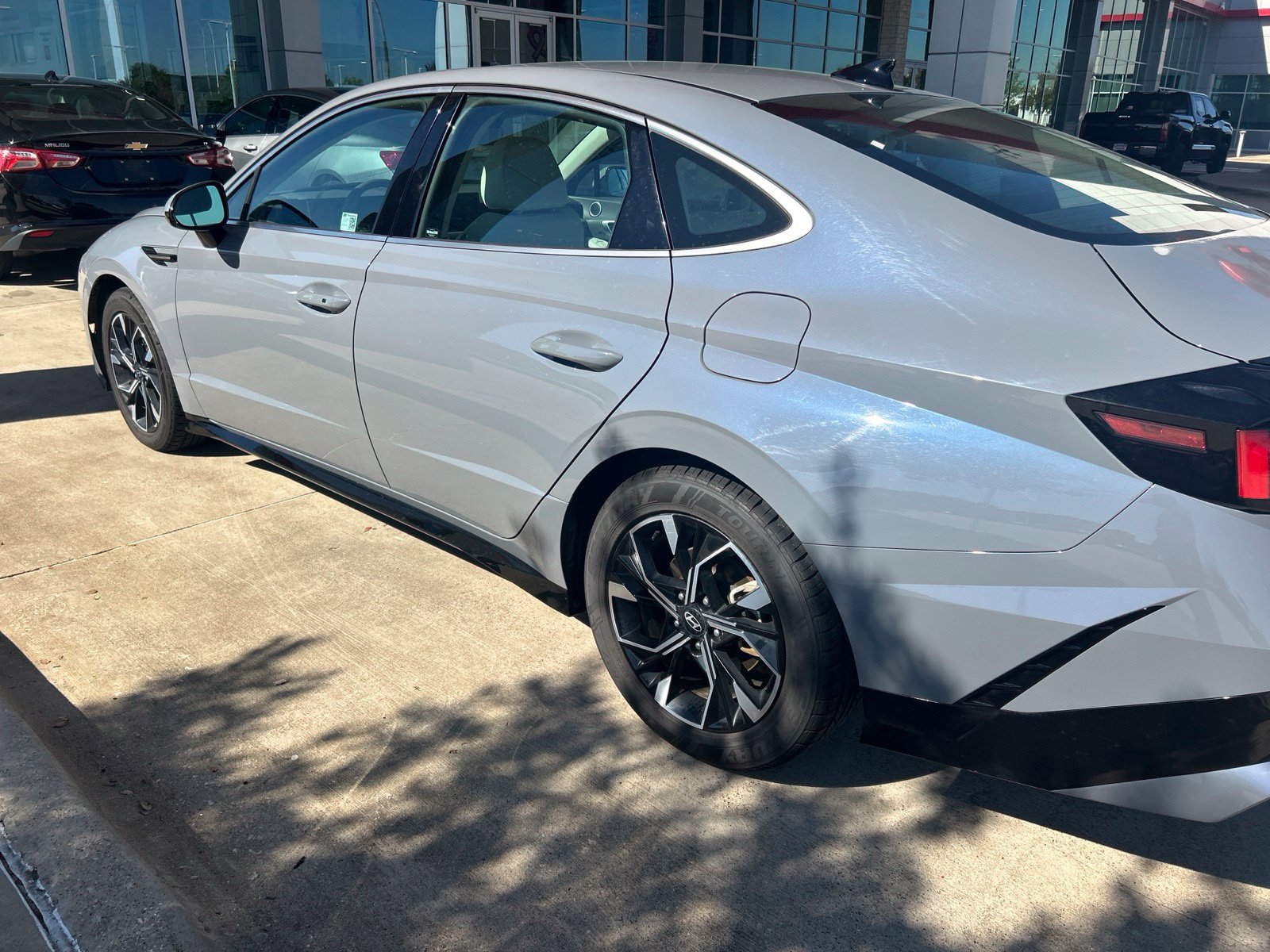 Used 2025 Hyundai Sonata SEL FWD image 12