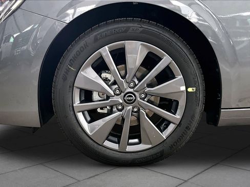 New 2026 Nissan Sentra SL FWD image 9