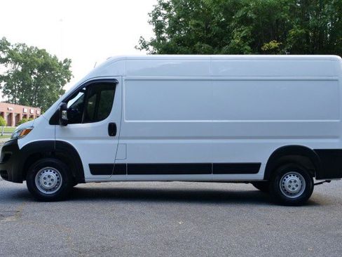 Used 2024 RAM ProMaster 2500 FWD image 36