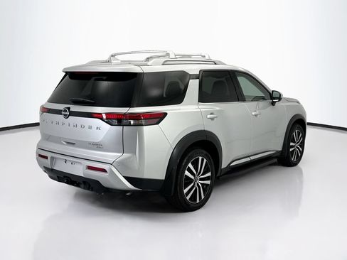 Used 2023 Nissan Pathfinder Platinum w/ Cargo Package AWD/4WD image 5