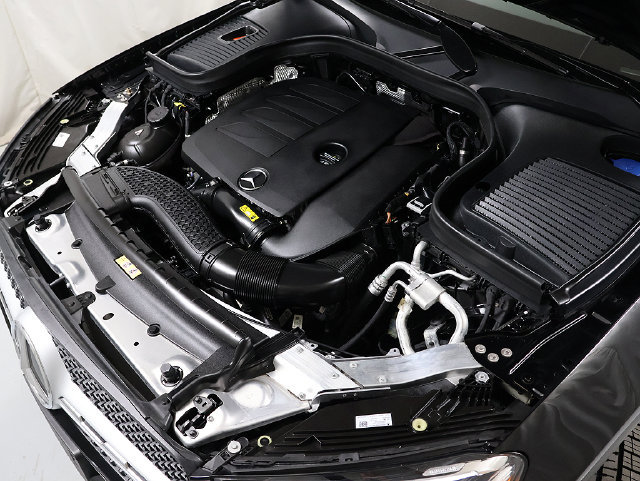 Used 2021 Mercedes-Benz GLC 300 4MATIC image 41