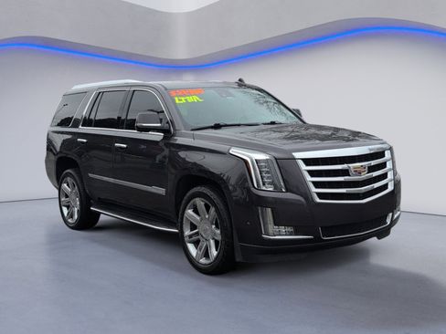 Used 2018 Cadillac Escalade Luxury image 6