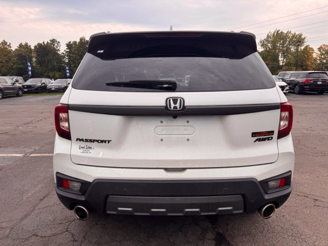 Used 2023 Honda Passport TrailSport image 3