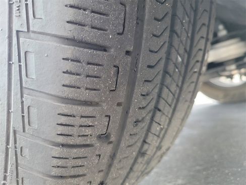 Certified 2023 Nissan Rogue S image 28