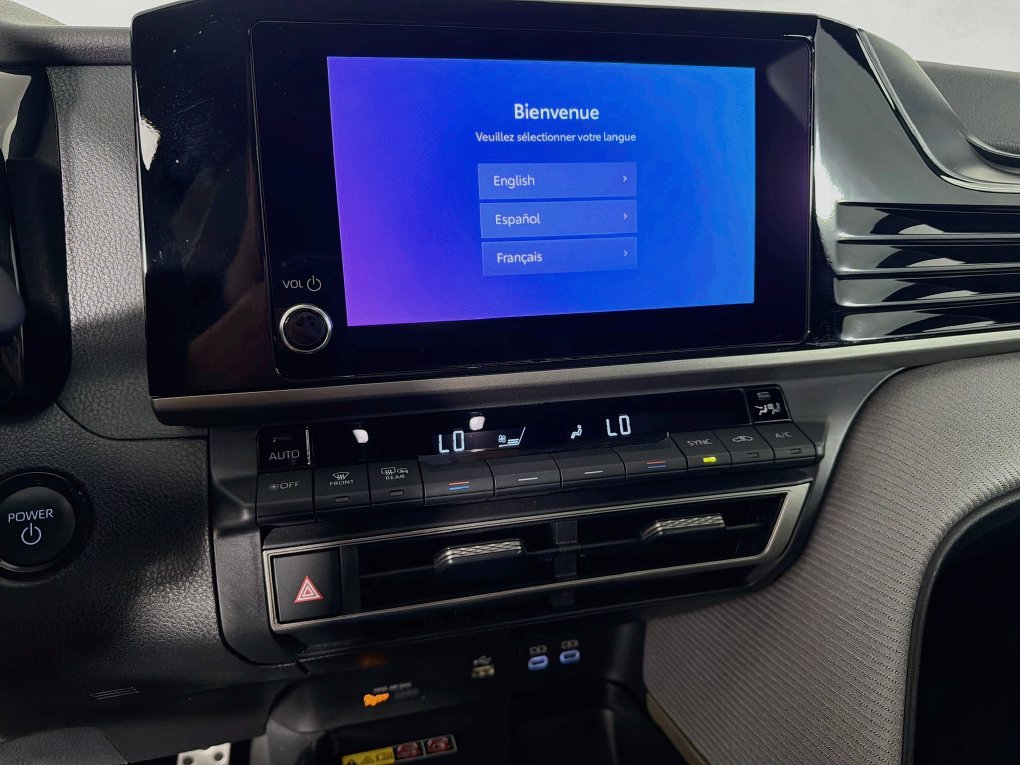 Used 2025 Toyota Camry SE FWD image 19