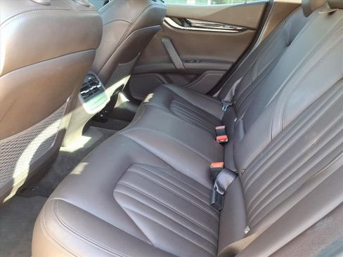 Used 2016 Maserati Ghibli image 11