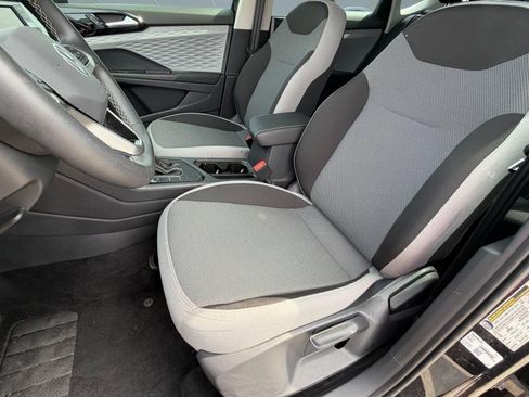 Certified 2023 Volkswagen Taos S w/ Driver Assistance Package FWD image 5