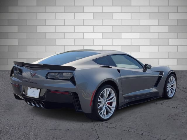 Used 2015 Chevrolet Corvette Z06 w/ 3LZ Preferred Equipment Group RWD image 5