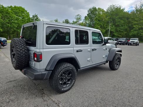 Used 2023 Jeep Wrangler Unlimited w/ Sun & Screen Package AWD/4WD image 4