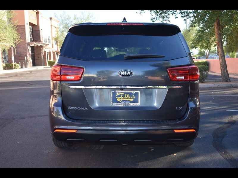 Used 2020 Kia Sedona LX FWD image 9