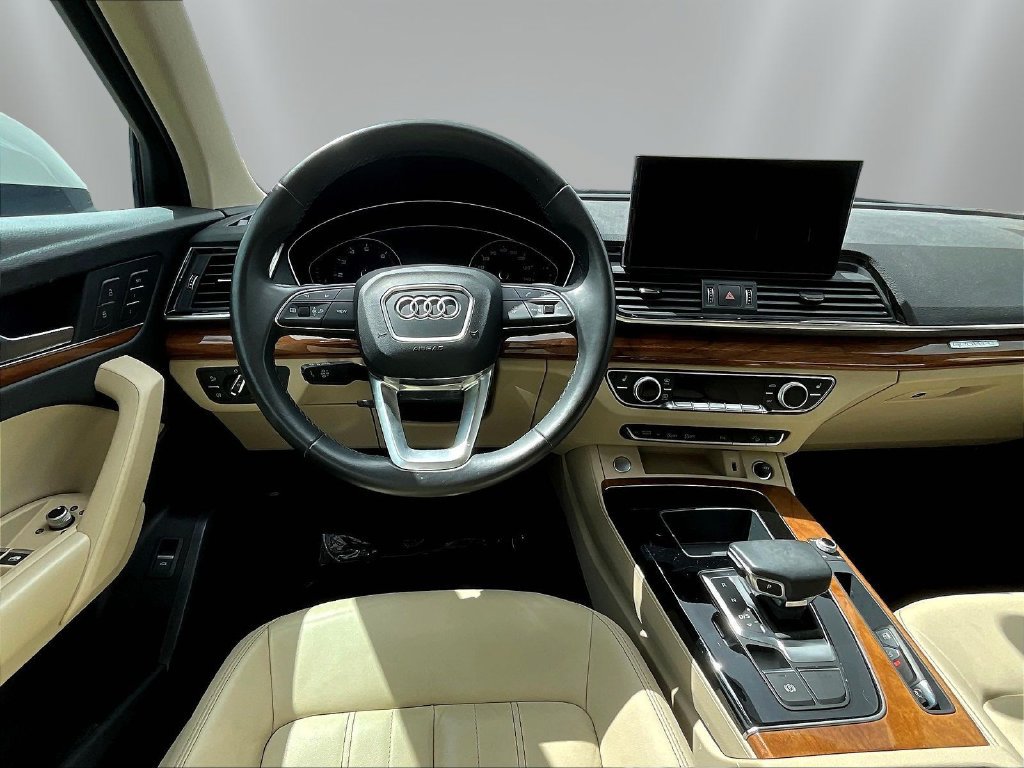 Used 2022 Audi Q5 2.0T Premium w/ Convenience Package AWD/4WD image 8