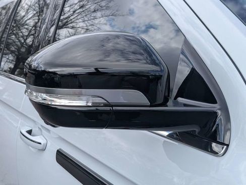 New 2026 Lincoln Navigator L Black Label AWD/4WD image 11