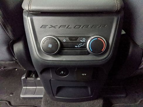 New 2025 Ford Explorer Active image 19