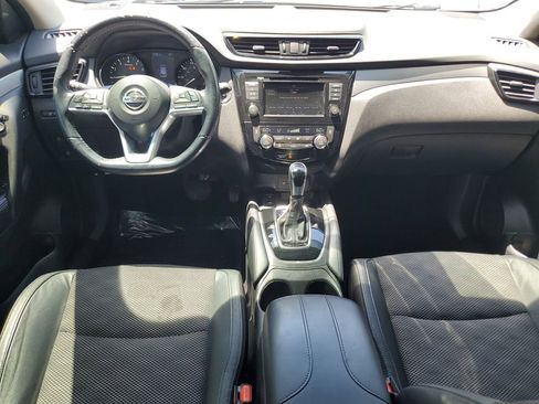 Used 2020 Nissan Rogue Sport SV w/ Technology Package FWD image 15