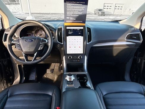 Certified 2022 Ford Edge SEL w/ Convenience Package image 3