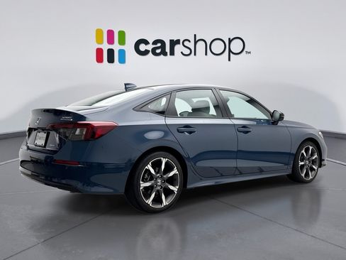 Used 2025 Honda Civic Sport Touring image 5