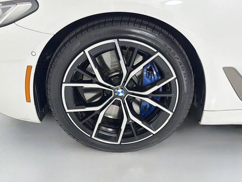 Used 2021 BMW M550i xDrive w/ Dynamic Handling Package image 35