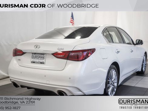 Used 2020 INFINITI Q50 Luxe w/ Essential Package (3.0T Luxe) AWD/4WD image 5