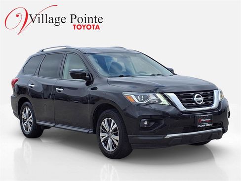 Used 2020 Nissan Pathfinder SL image 10