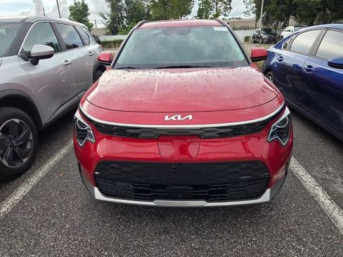 Used 2023 Kia Niro Wind FWD image 2
