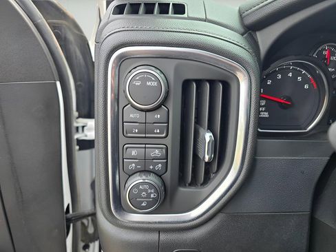 Used 2022 Chevrolet Silverado 1500 LTZ w/ LTZ Convenience Package II AWD/4WD image 22