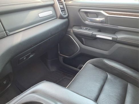 Used 2019 RAM 1500 Laramie AWD/4WD image 23
