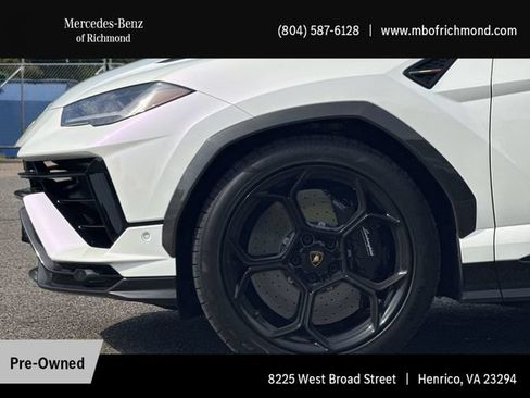 Used 2024 Lamborghini Urus Performante AWD/4WD image 11