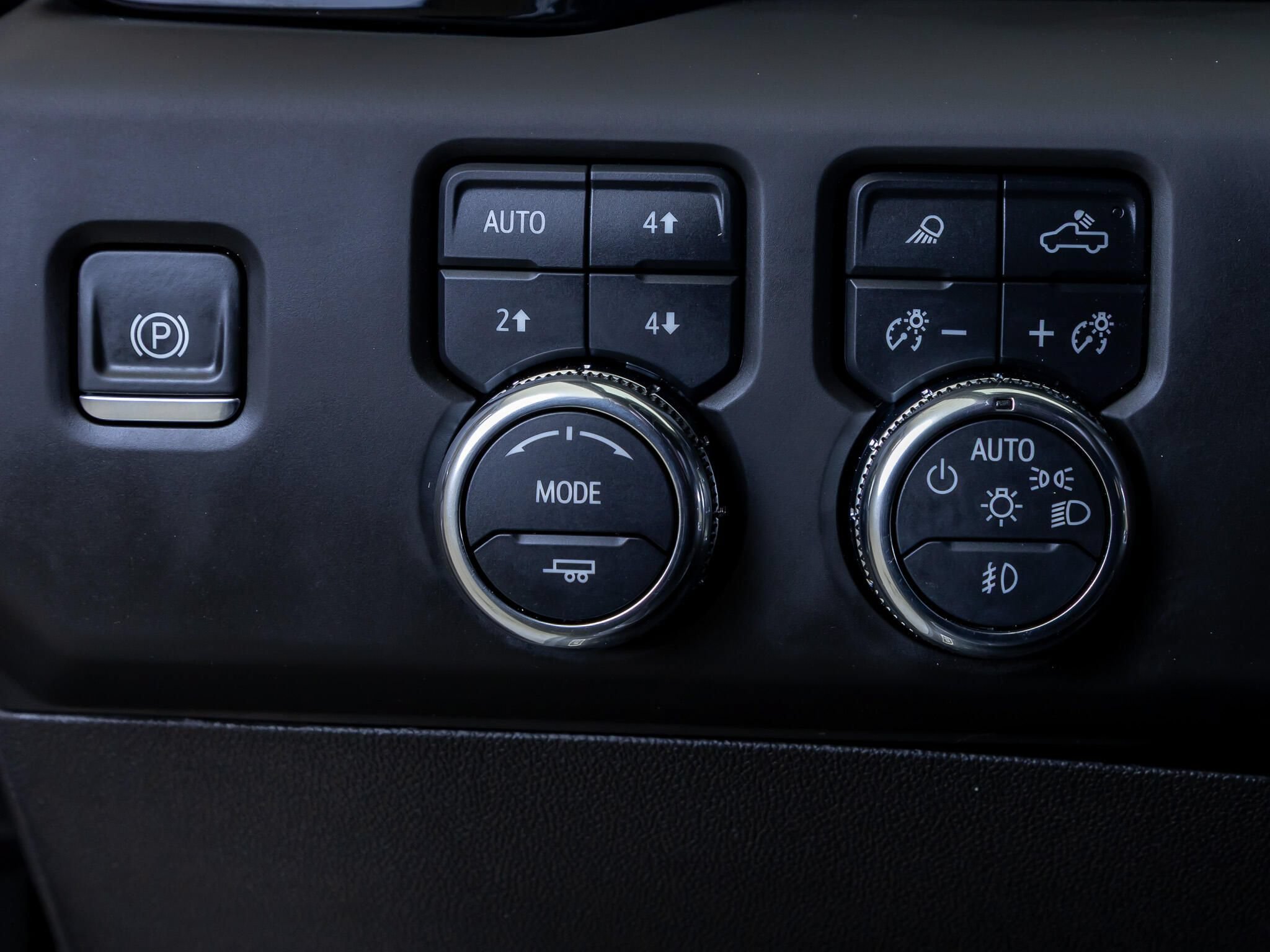 Used 2025 GMC Sierra 2500 AT4X w/ AT4X AEV Edition AWD/4WD image 18