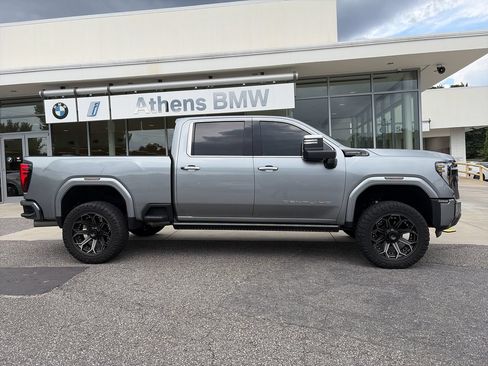 Used 2024 GMC Sierra 2500 Denali Ultimate w/ Max Trailering Package AWD/4WD image 9