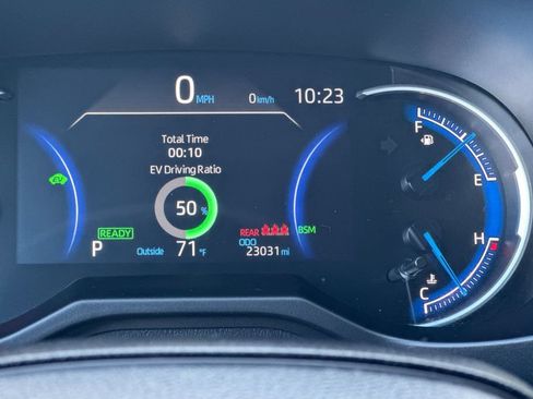 Certified 2024 Toyota RAV4 LE AWD/4WD image 23