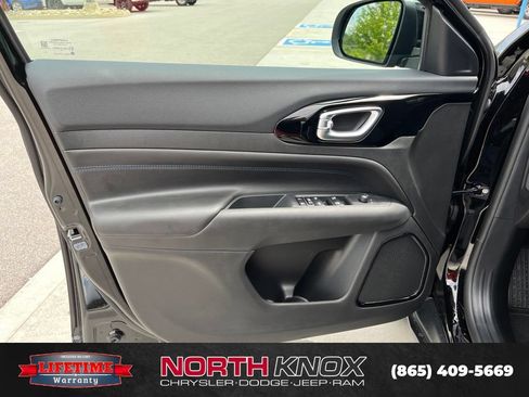 New 2026 Jeep Compass Latitude AWD/4WD image 5