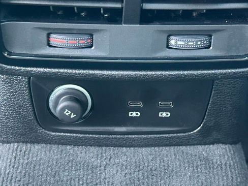 Used 2024 Audi Q3 2.0T Premium Plus w/ Premium Plus Package image 64