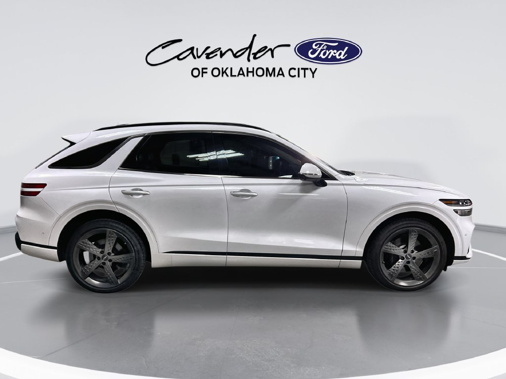 Used 2024 Genesis GV70 3.5T Sport w/ Sport Advanced Package AWD/4WD image 9