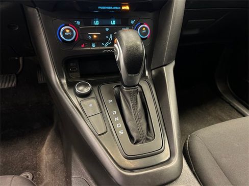 Used 2017 Ford Focus SEL w/ Cold Weather Package image 27