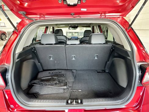 Used 2024 Hyundai Venue Limited image 24