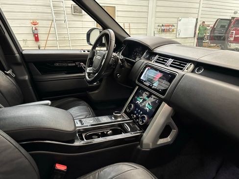 Used 2018 Land Rover Range Rover image 29