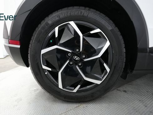 Used 2024 Hyundai Ioniq 5 SEL image 17