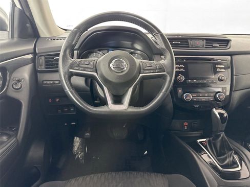 Used 2017 Nissan Rogue SV image 28