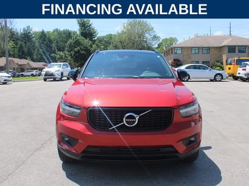 Used 2021 Volvo XC40 T5 R-Design w/ Advanced Package AWD/4WD image 3