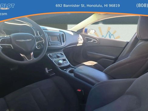 Used 2016 Chrysler 200 Limited FWD image 11