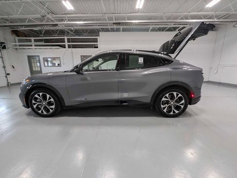 Used 2021 Ford Mustang Mach-E Premium image 12