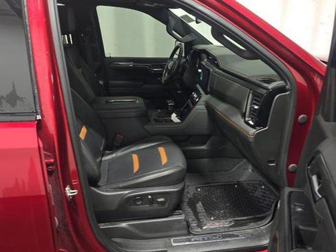 Used 2022 GMC Sierra 1500 AT4 w/ AT4 Premium Package image 6